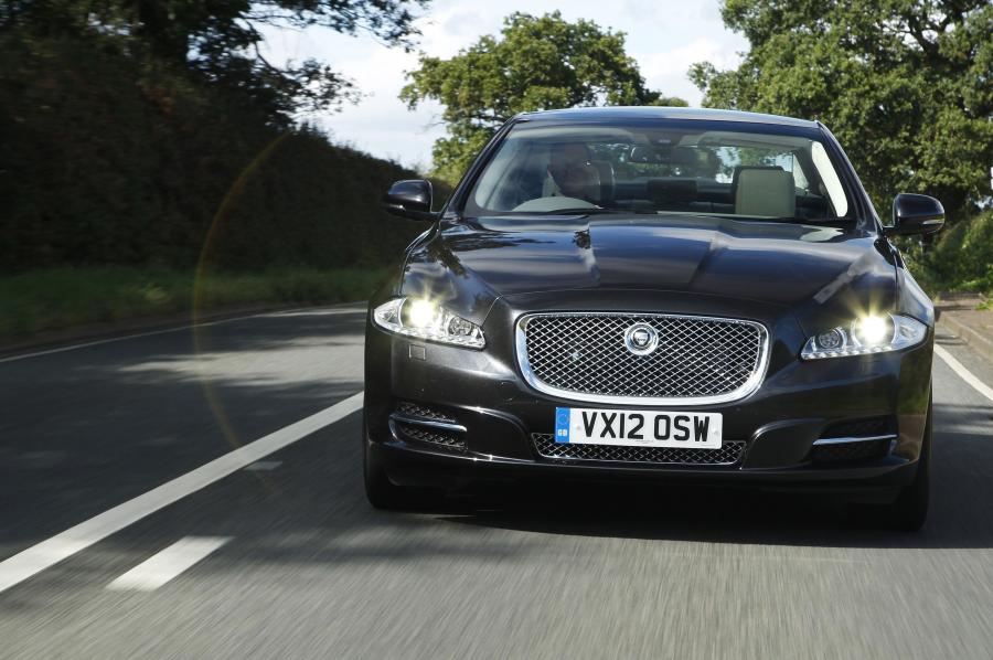  Jaguar XJ 2012 года  (UK) (фото 109 из 121)